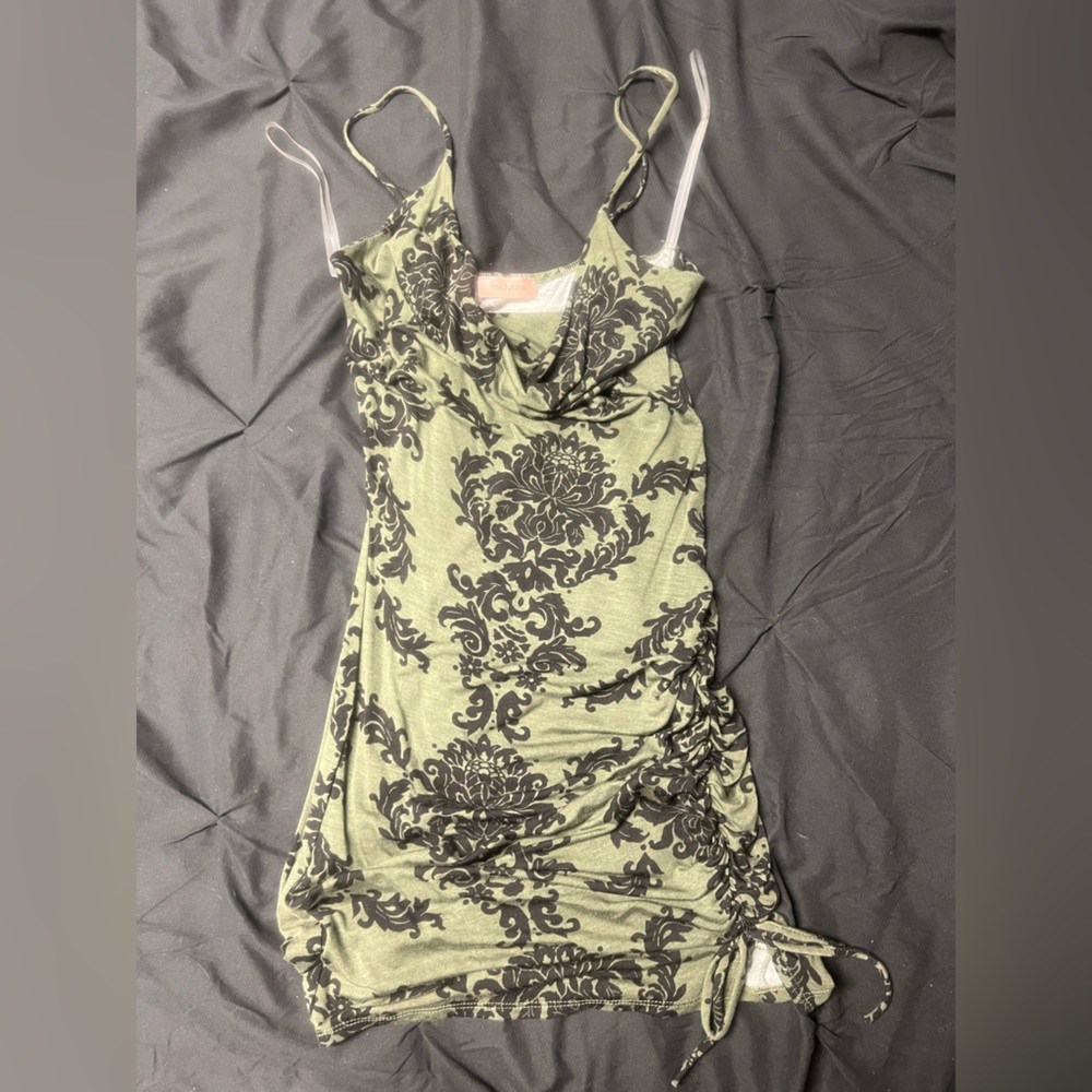 Green floral cocktail mini dress